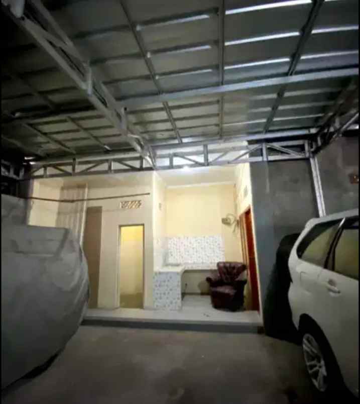 dijual rumah galur johar baru