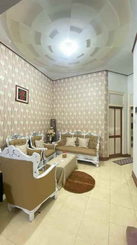 dijual rumah gembong