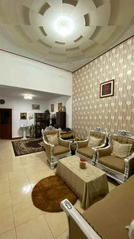 dijual rumah gembong