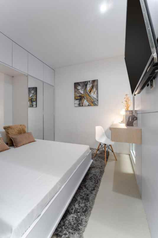 dijual rumah gg bakti jl aria putra