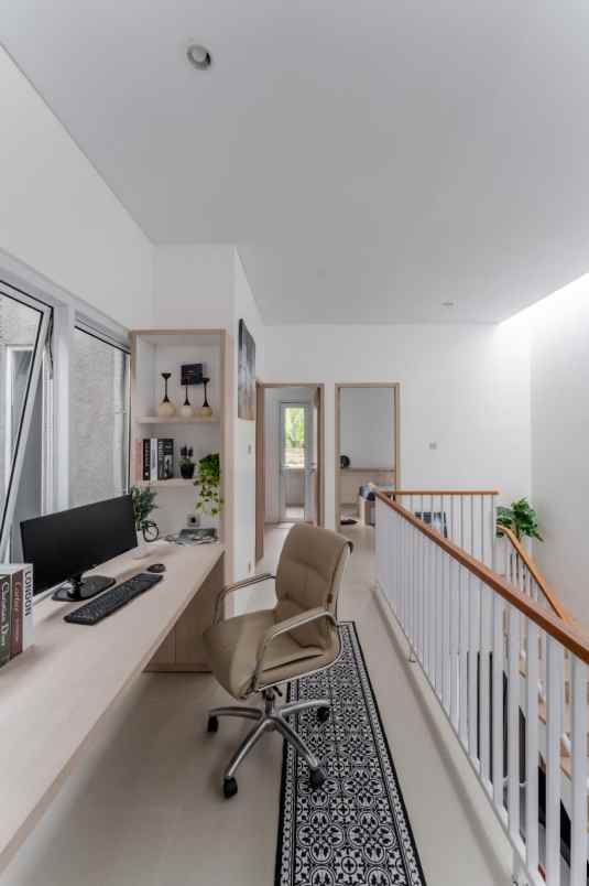 dijual rumah gg bakti jl aria putra