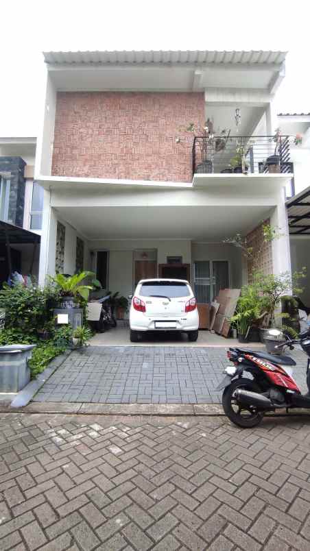 dijual rumah graha raya bintaro jaya