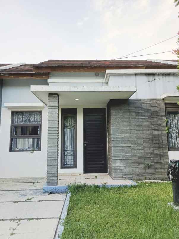 dijual rumah grand sharon residence