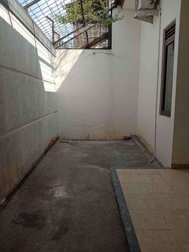 dijual rumah grand sharon residence