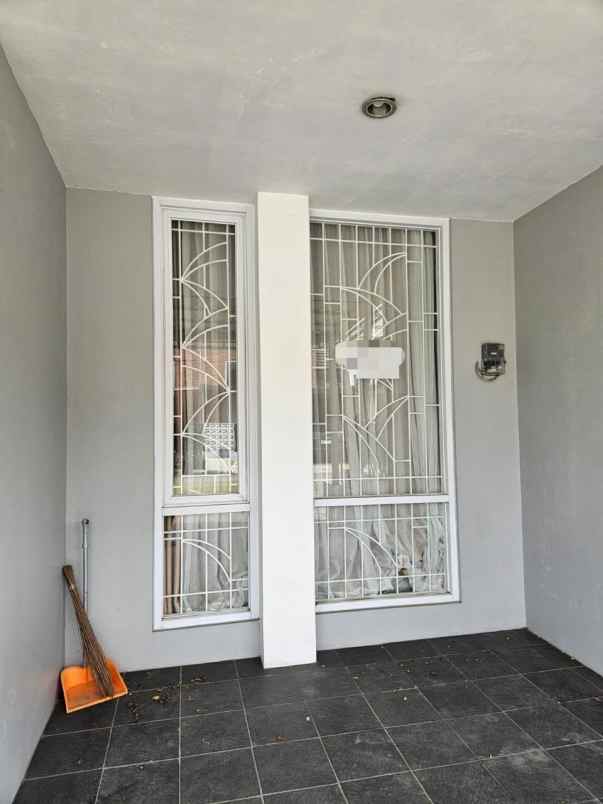 dijual rumah grand sharon residence