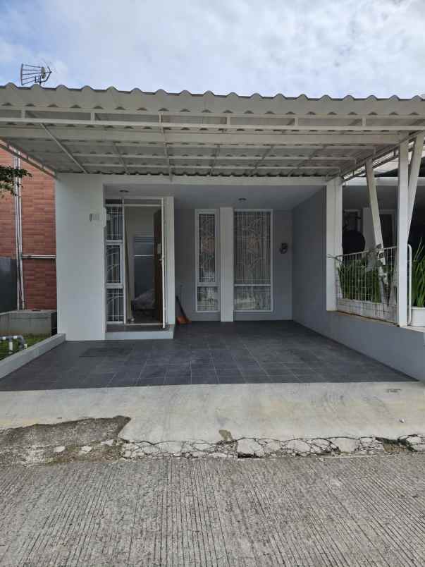 dijual rumah grand sharon residence