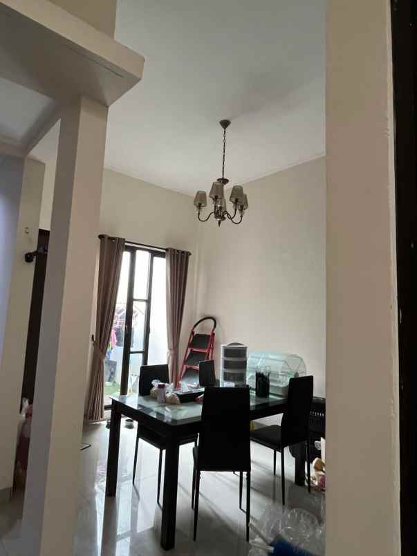 dijual rumah green ara residence