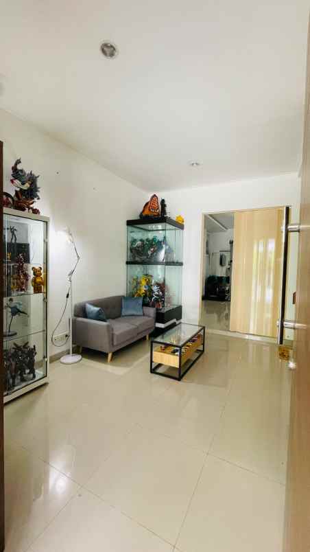 dijual rumah green ara residence