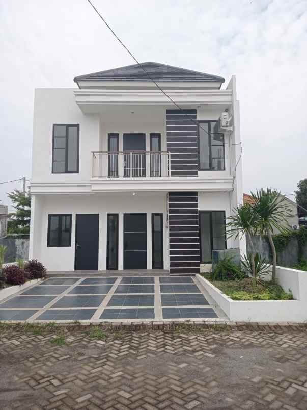 dijual rumah green kenongo regency