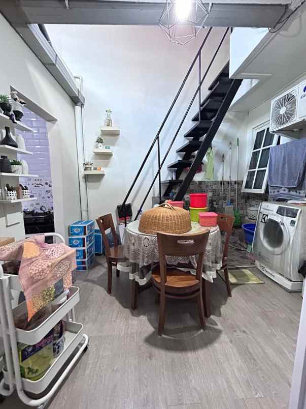 dijual rumah griya medoho asri