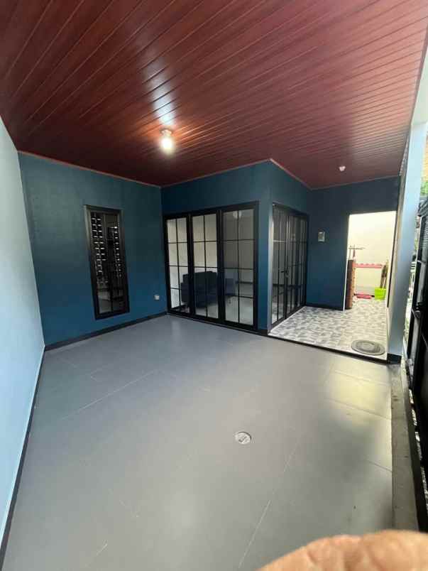 dijual rumah griya winays