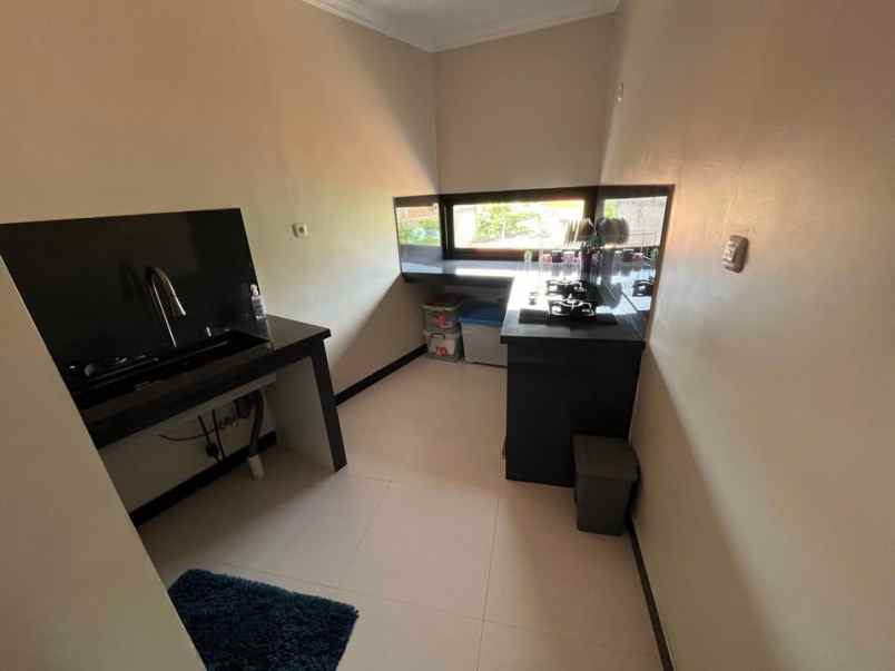 dijual rumah griya winays