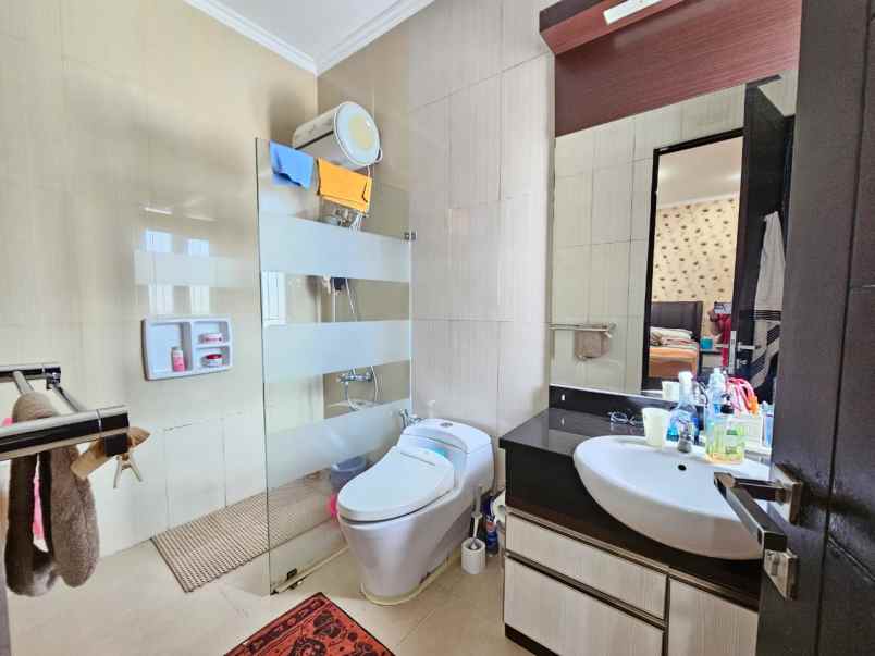 dijual rumah harapan indah cluster