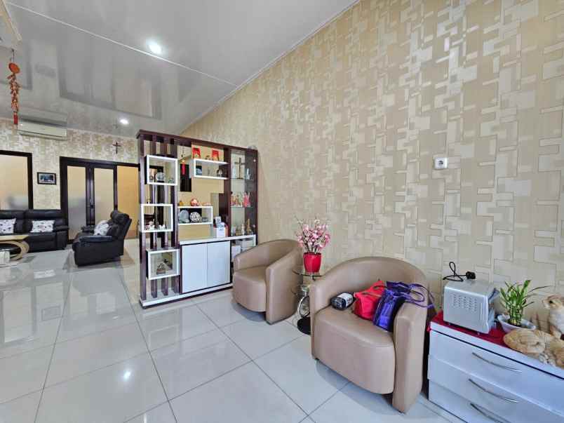 dijual rumah harapan indah cluster