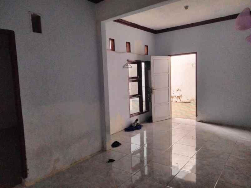 dijual rumah hasri barombong