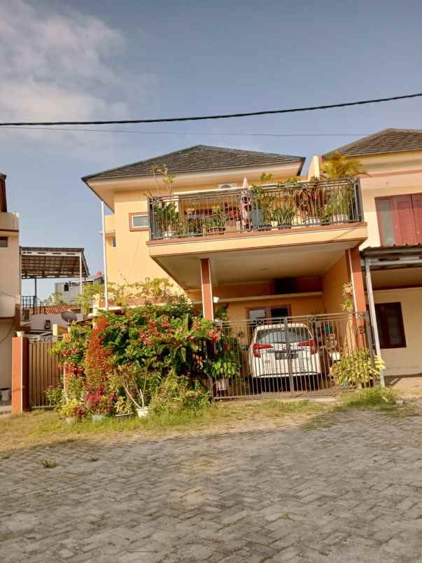 dijual rumah hunian full furniture baru