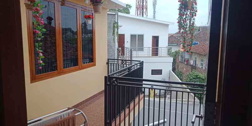 dijual rumah hunian full furniture baru