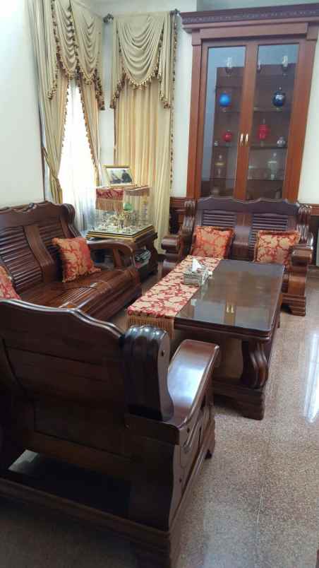 dijual rumah jagakarsa