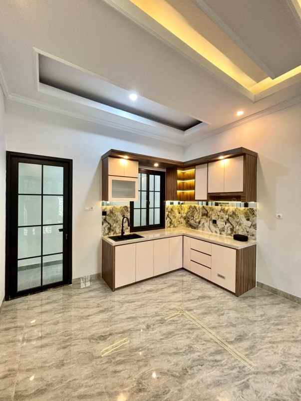 dijual rumah jagakarsa jakarta selatan