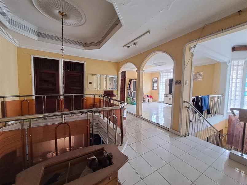 dijual rumah jakarta barat tomang
