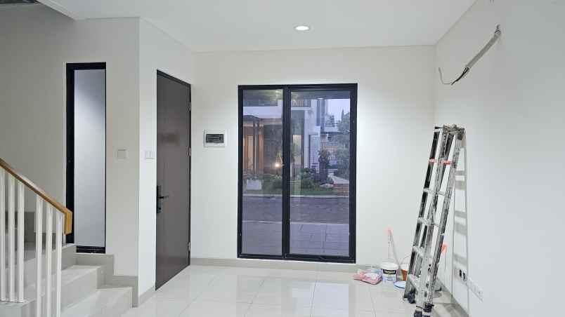 dijual rumah jakarta garden city