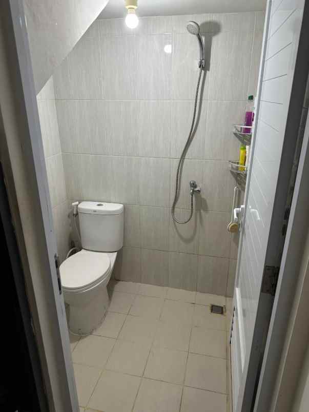 dijual rumah jakarta garden city