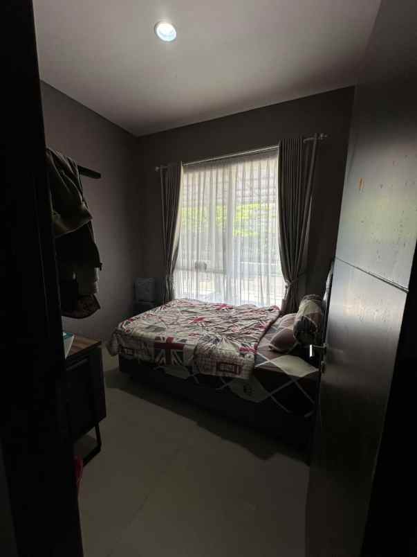 dijual rumah jakarta garden city