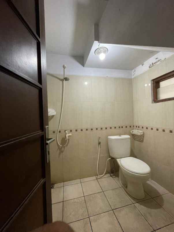 dijual rumah jalan imogiri barat