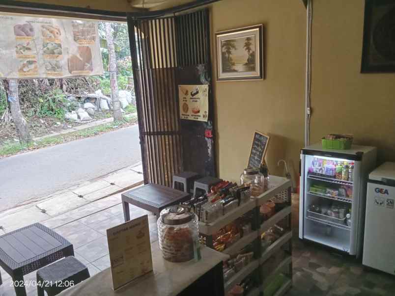 dijual rumah jalan kamarung