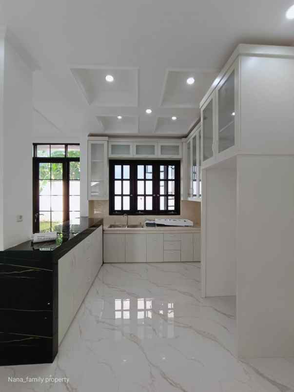 dijual rumah jalan kavling deplu adam malik