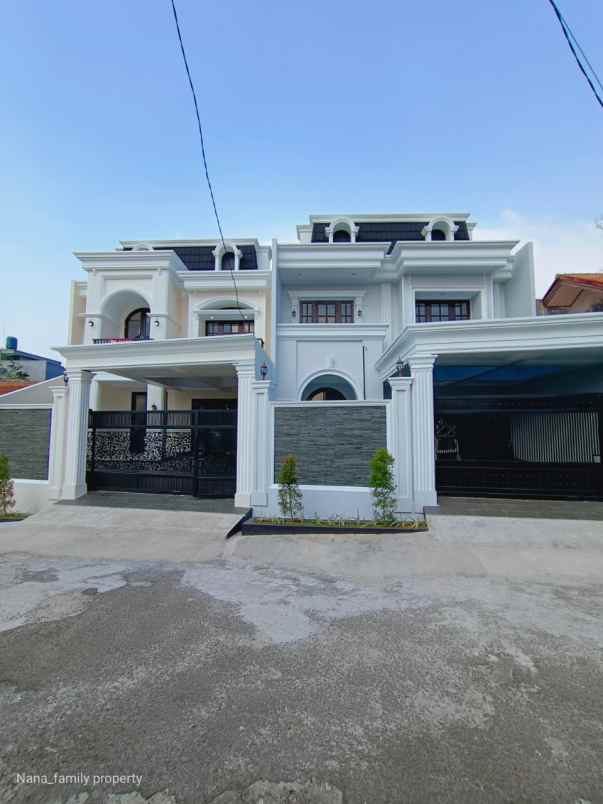 dijual rumah jalan kavling deplu adam malik
