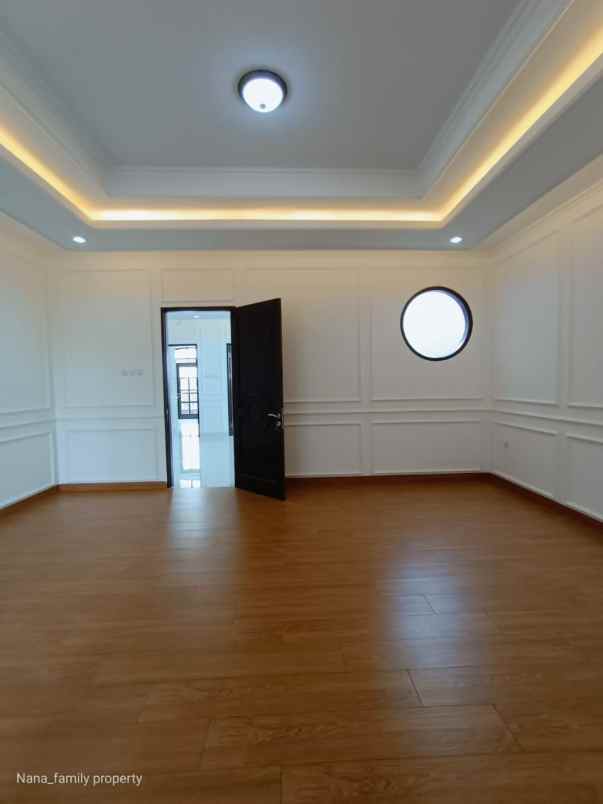 dijual rumah jalan kavling deplu adam malik