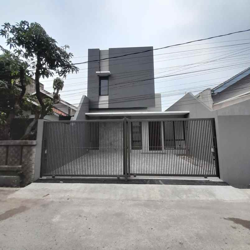 dijual rumah jalan kembar timur