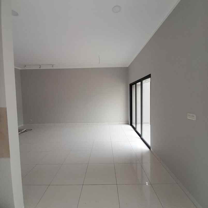 dijual rumah jalan kembar timur