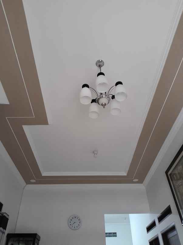 dijual rumah jalan kemuning raya no 13