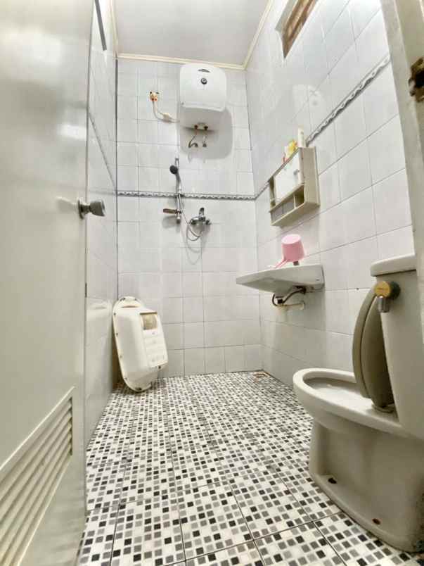 dijual rumah jalan lenteng agung raya