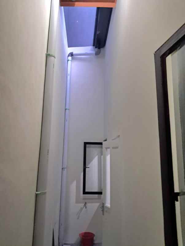 dijual rumah jalan northwest lake citraland