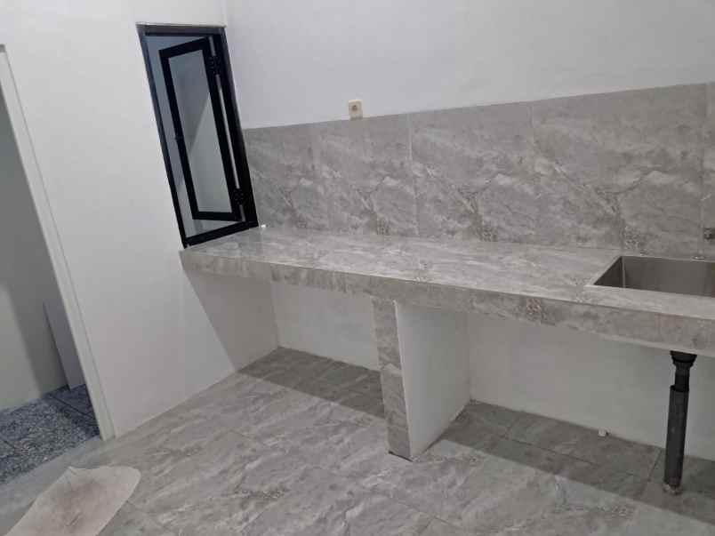 dijual rumah jalan northwest lake citraland