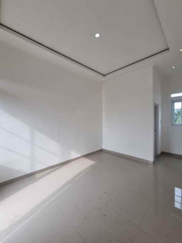 dijual rumah jalan raya bakti jaya