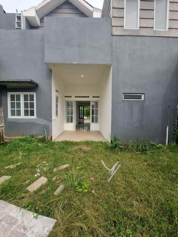 dijual rumah jalan raya bakti jaya