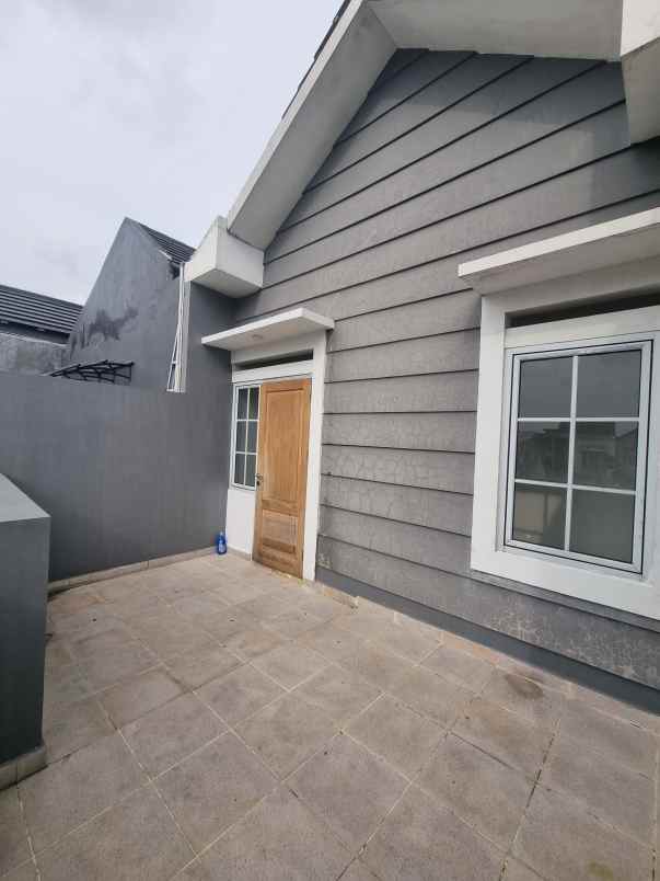 dijual rumah jalan raya bakti jaya