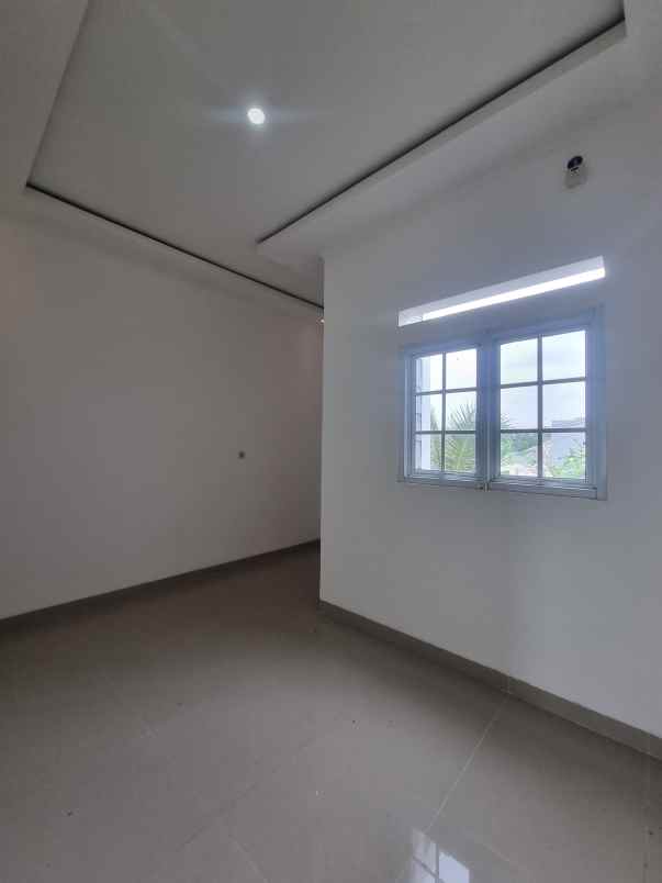 dijual rumah jalan raya bakti jaya