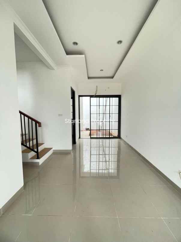 dijual rumah jalan raya bintaro ciputat