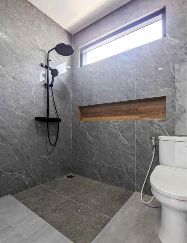 dijual rumah jalan raya cilandak kko