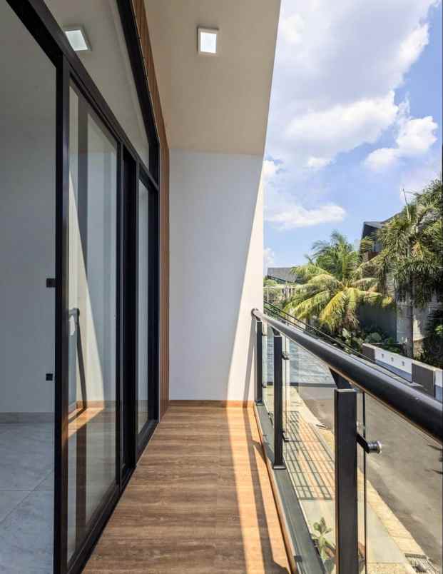 dijual rumah jalan raya cilandak kko