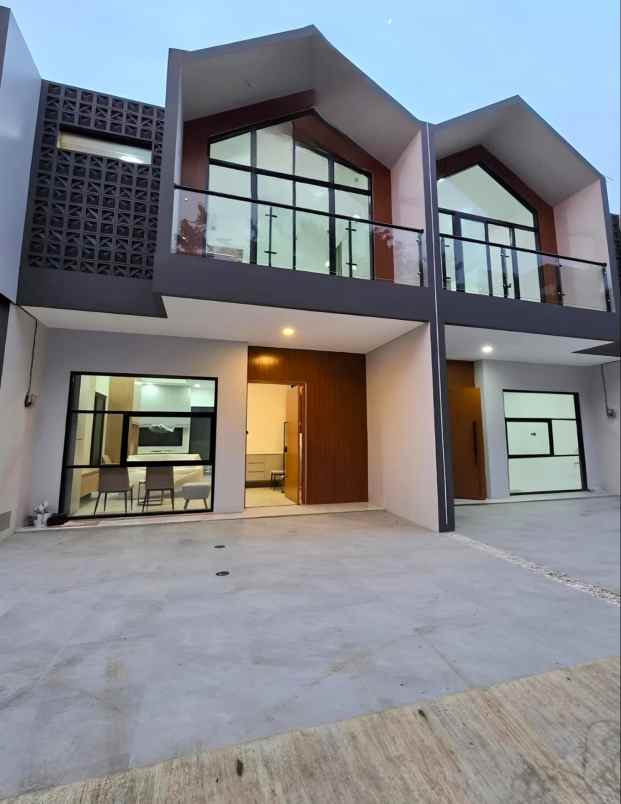 dijual rumah jalan raya cilandak kko