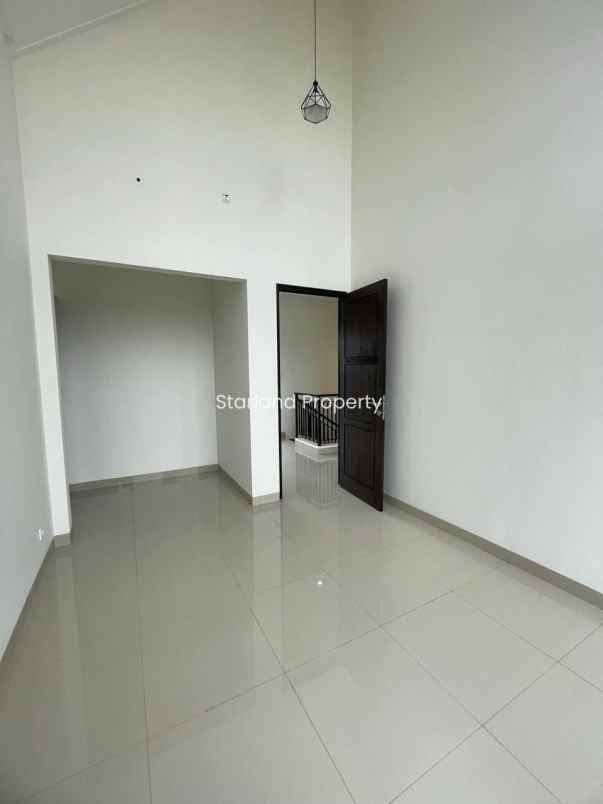 dijual rumah jalan raya pamulang barat