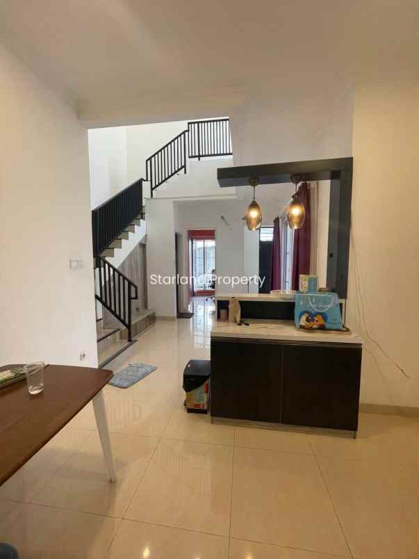 dijual rumah jalan raya pesanggrahan