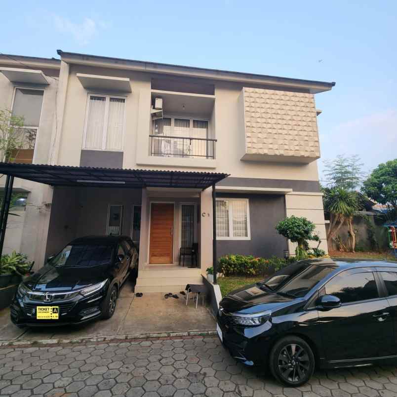 dijual rumah jalan sindang laya