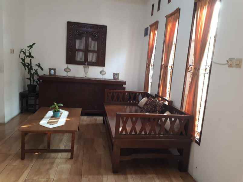 dijual rumah jati asih